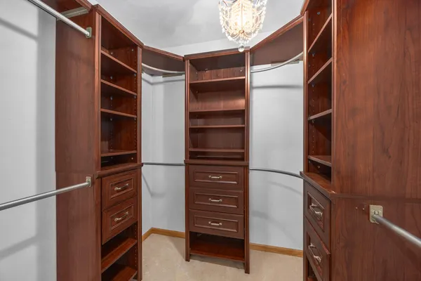 $549,900 | 6185 Willow Run Drive, Battle Creek, MI 49014