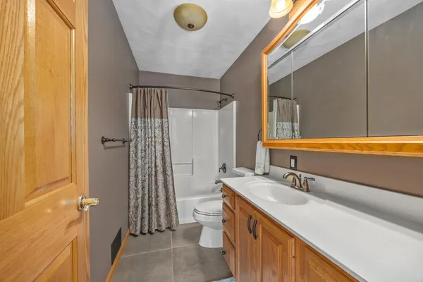 $549,900 | 6185 Willow Run Drive, Battle Creek, MI 49014