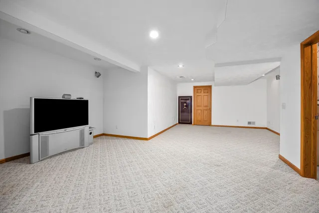 $565,000 | 6185 Willow Run Drive, Battle Creek, MI 49014