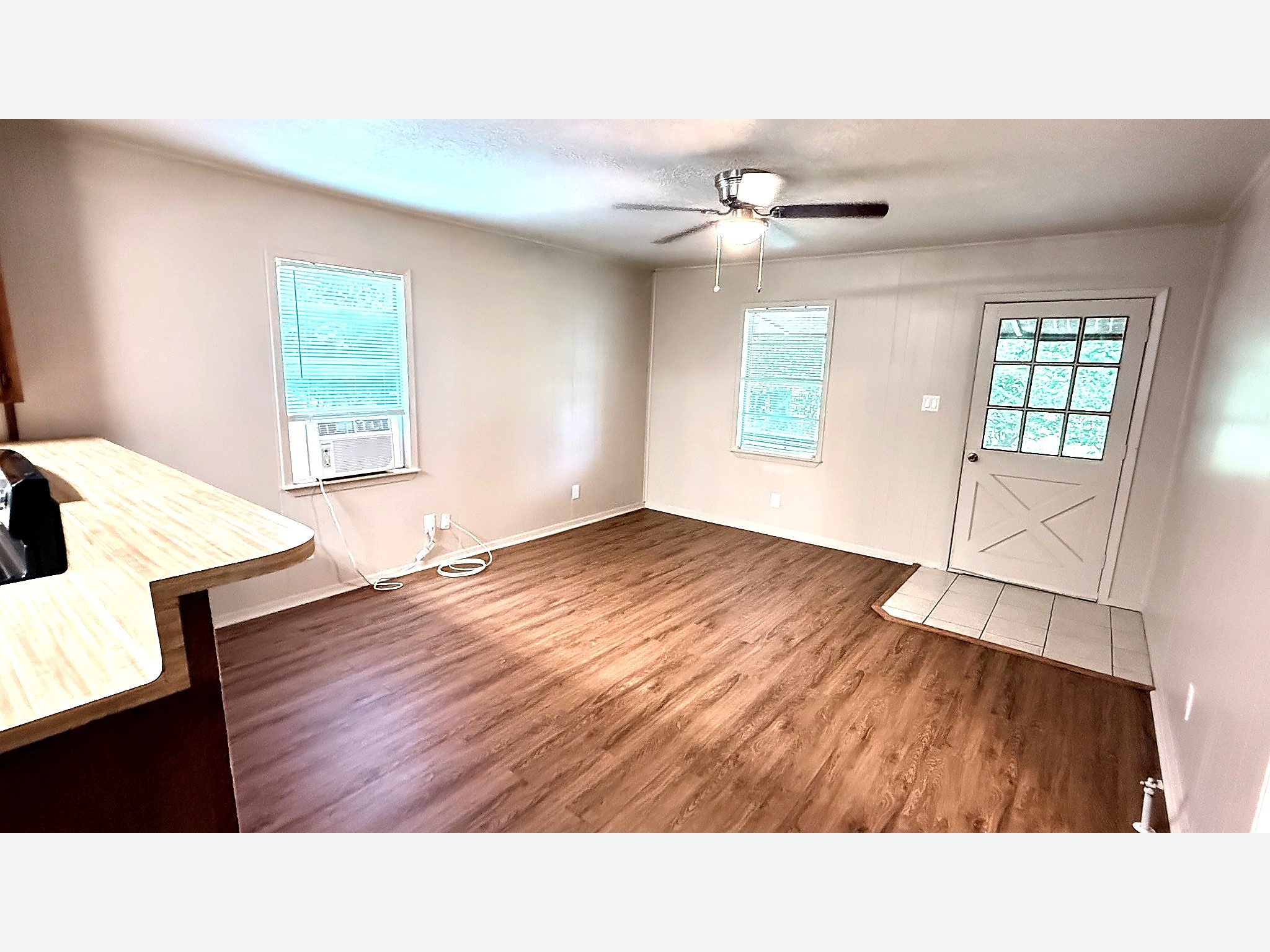 5801 Sapp Road Conroe, TX 77304 - Photo 5 of 35 Living Room w/Ceiling Fan