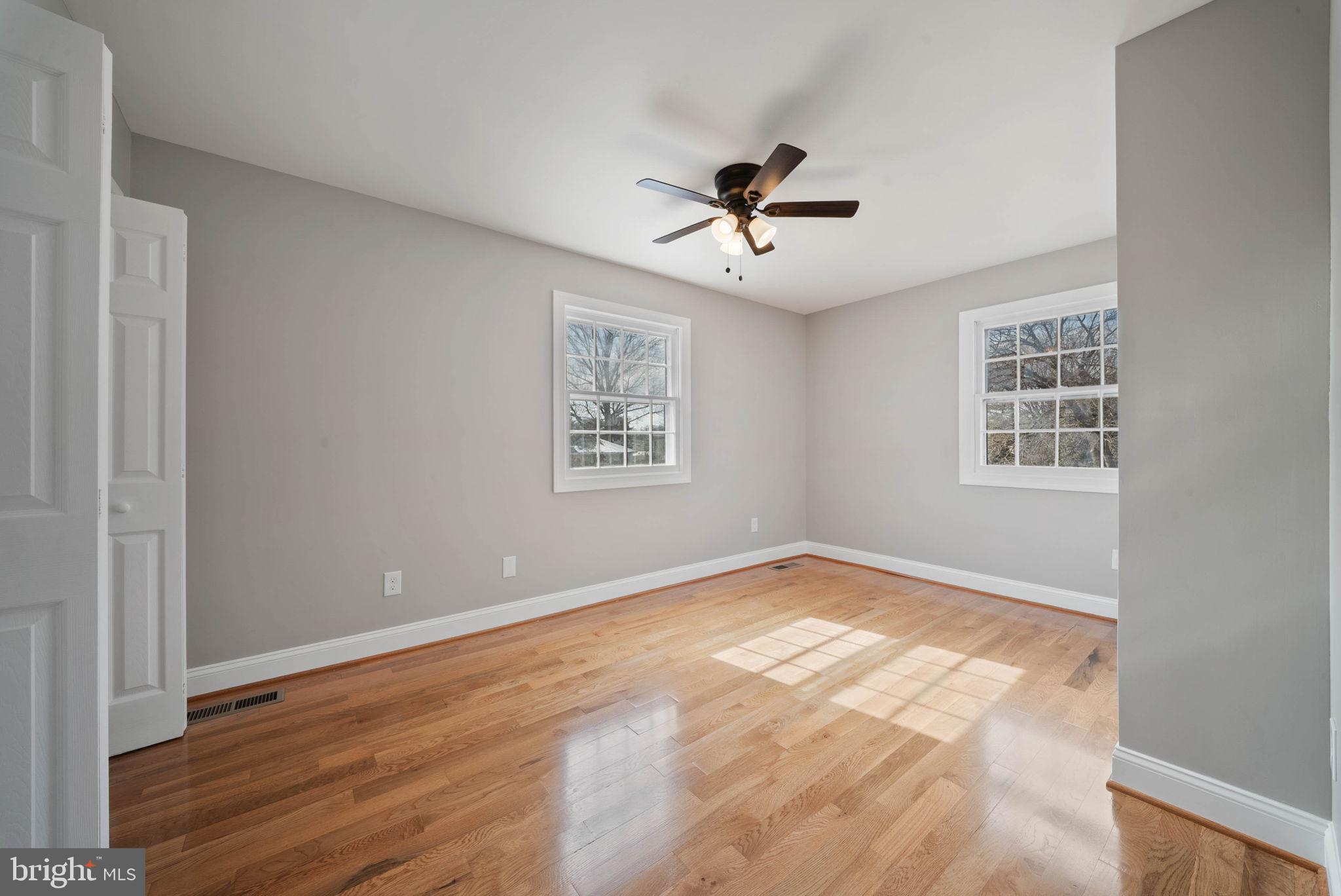 18901 Bloomfield Road Olney, MD 20832 - Photo 36 of 44 Bedroom 4 with front and side view