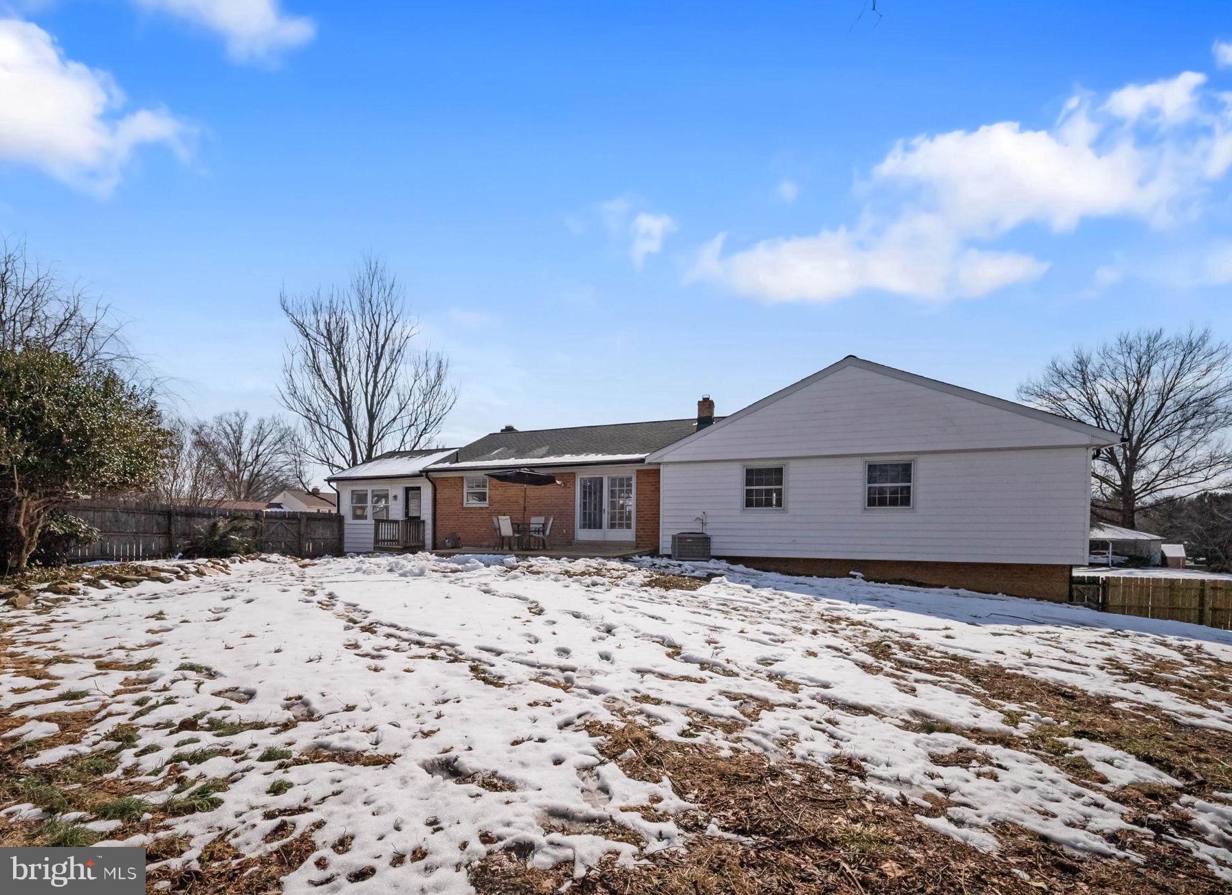 18901 Bloomfield Road Olney, MD 20832 - Photo 42 of 44 Fully useable back yard