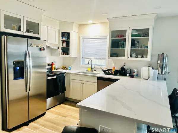 $3,300 | 100 Ruden Street, West Haven, CT 06516