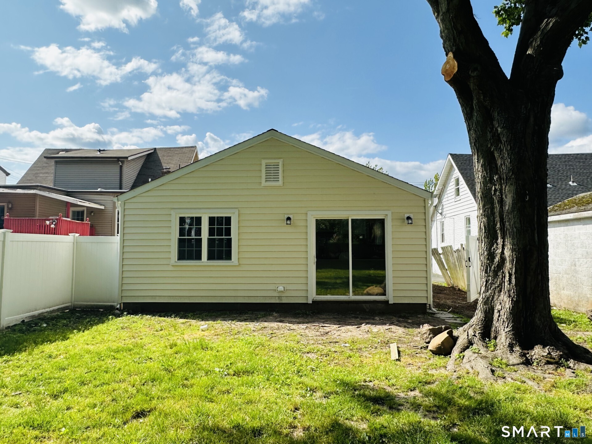 100 Ruden Street West Haven, CT 06516 - Photo 3 of 4