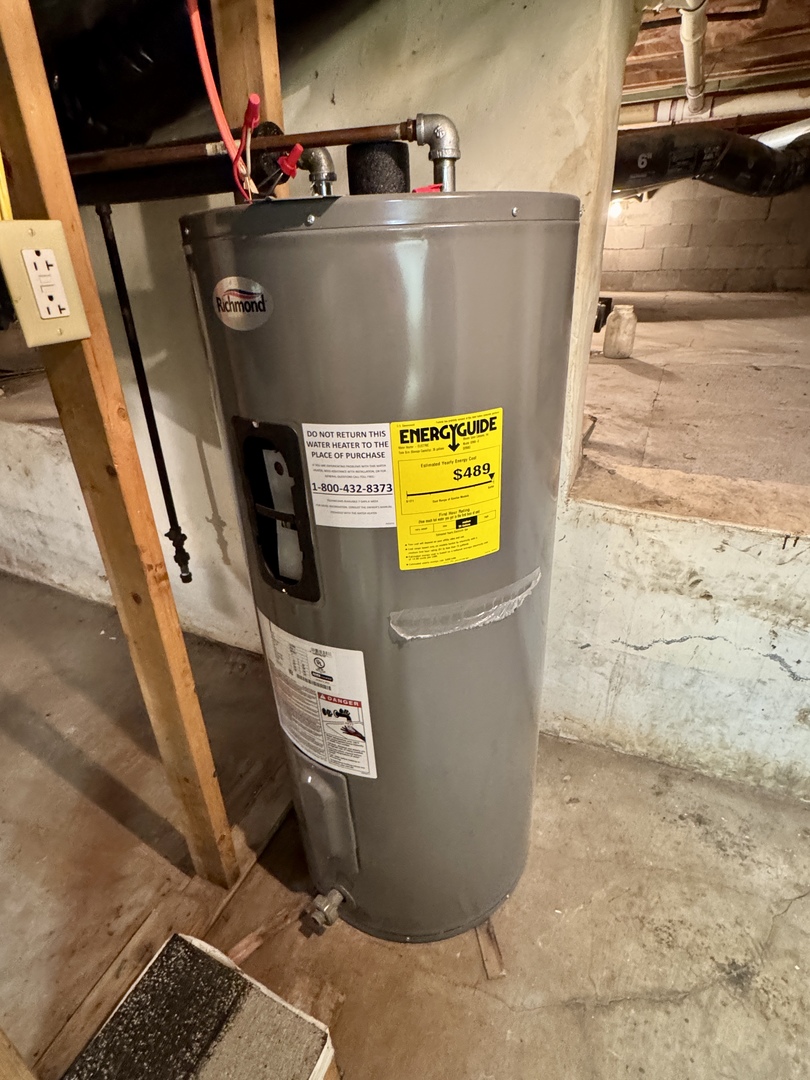 321 East North Street Sheffield, IL 61361 - Photo 20 of 26 a view of water heater room