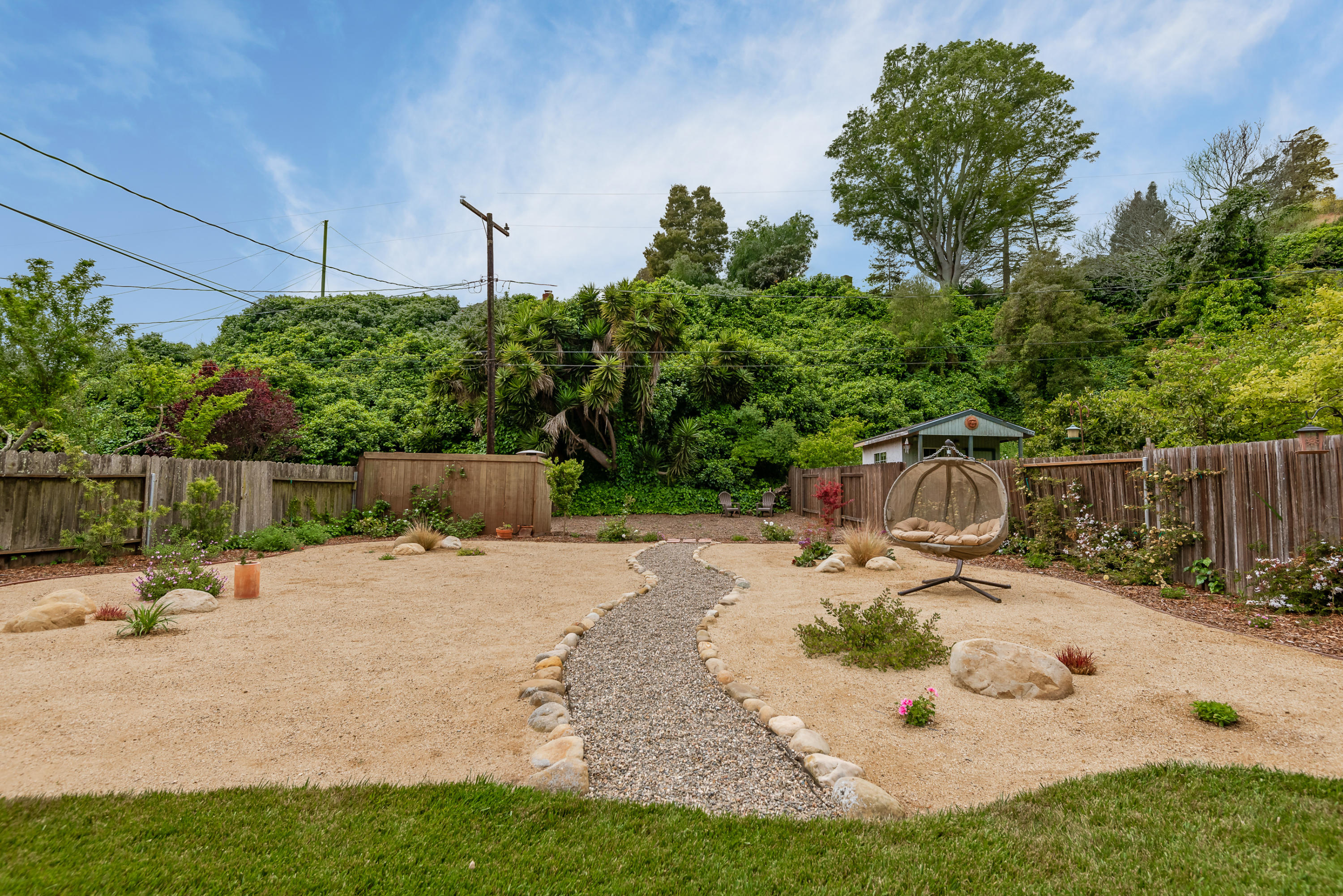 527 Alan Road Santa Barbara, CA 93109 - Photo 12 of 14 Back Yard