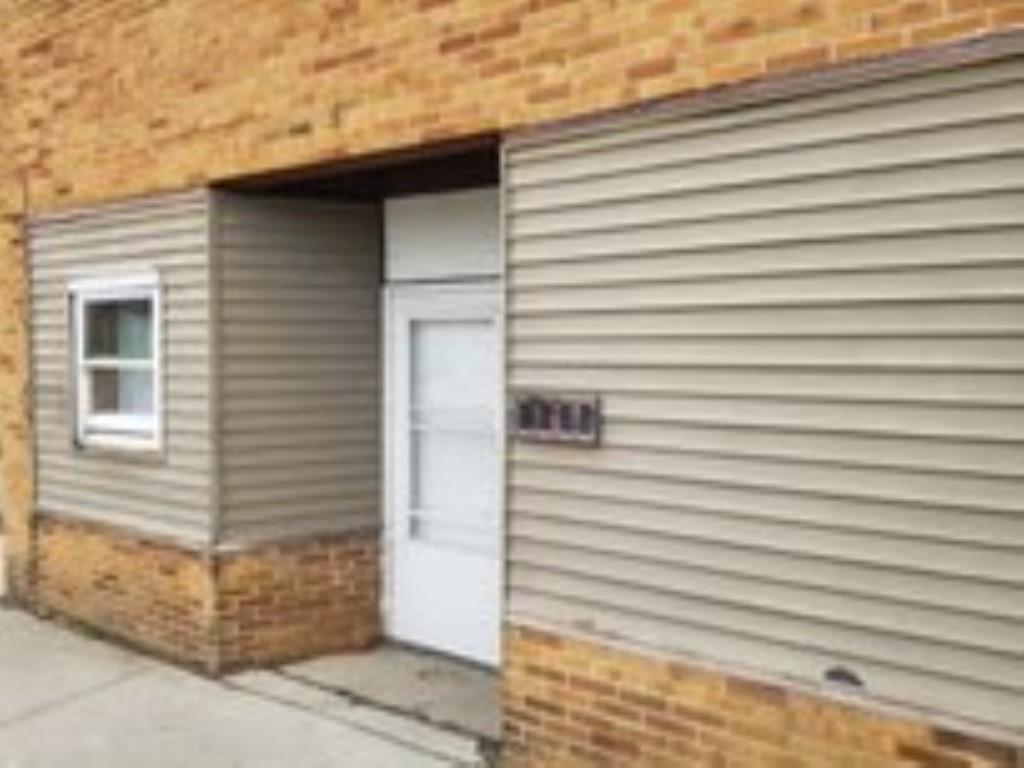 1517 South Walnut Street Muncie, IN 47302 - Photo 3 of 9