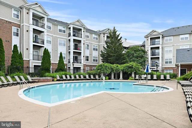 $360,000 | 12953 Centre Park Circle, Unit 218, Herndon, VA 20171