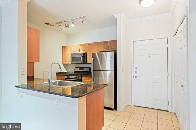 $360,000 | 12953 Centre Park Circle, Unit 218, Herndon, VA 20171