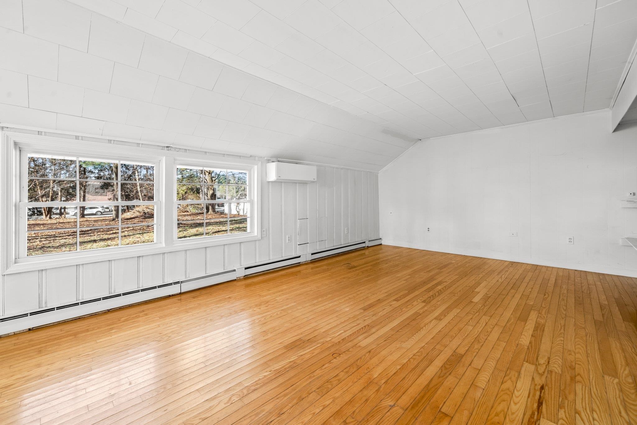 88 Tory Road Manchester, NH 03104 - Photo 6 of 36