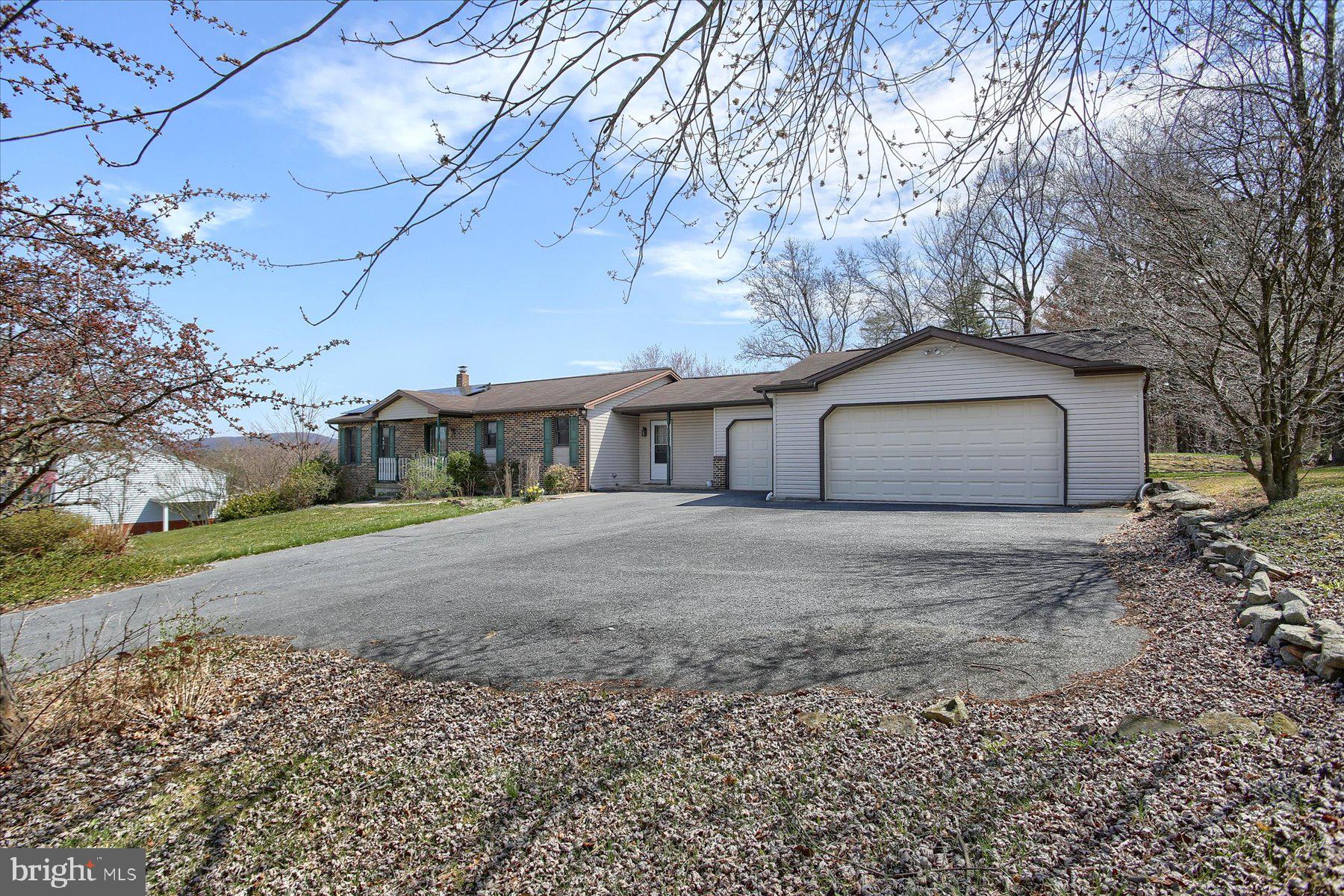 62 Tapeworm Road New Bloomfield, PA 17068 - Photo 4 of 40 Gallery Image 4