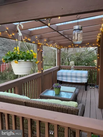 a view of outdoor space