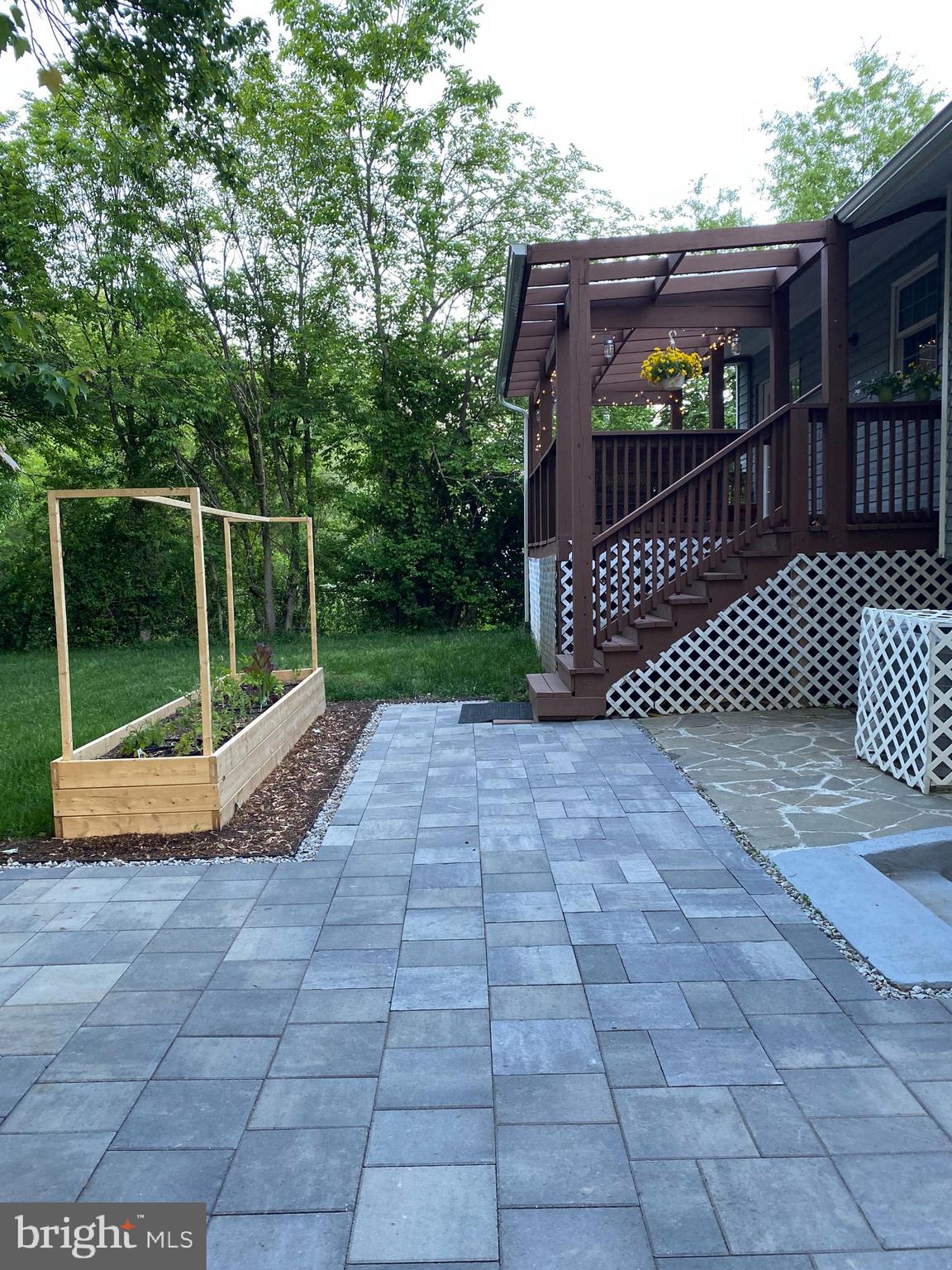 4518 Gage Road Alexandria, VA 22309 - Photo 35 of 42 a view of outdoor space