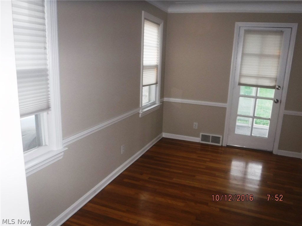 4402 Silsby Road University Heights, OH 44118 - Photo 4 of 13