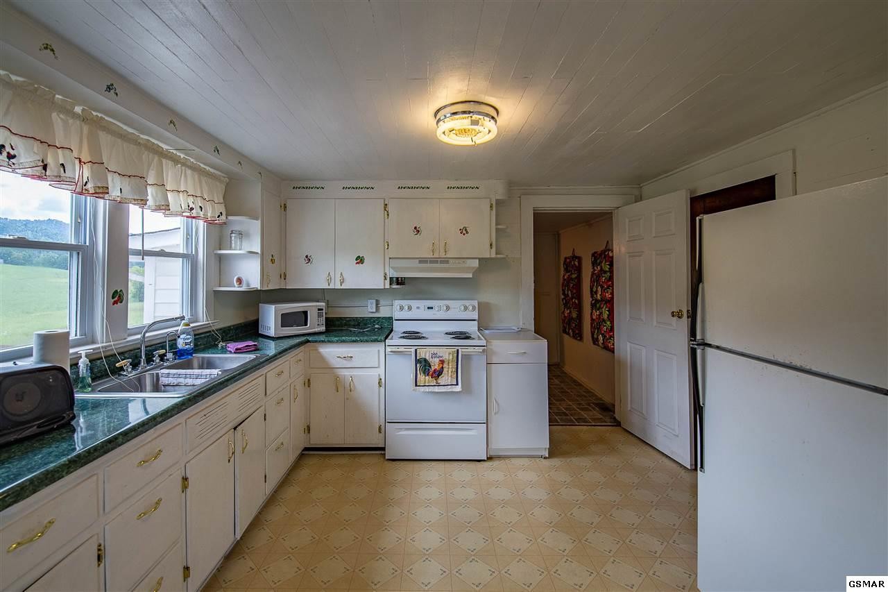 39693975 Wears Valley Road Sevierville, TN 37863 - Photo 6 of 14