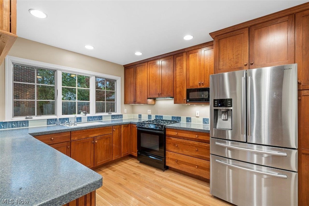 15718 Chadbourne Road Cleveland, OH 44120 - Photo 14 of 34 Gallery Image 14