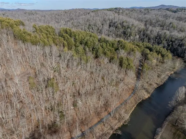 $125,000 | 8-9 Haven Ridge Path, Lansing, NC 28643