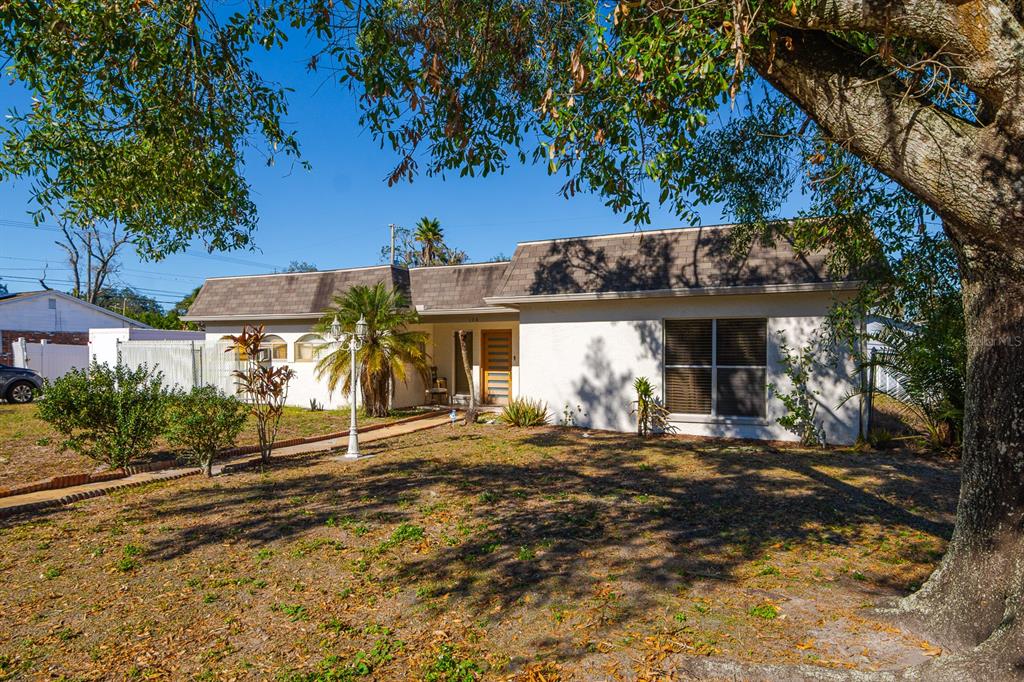 104 Druid Hills Road Temple Terrace, FL 33617 - Photo 2 of 24