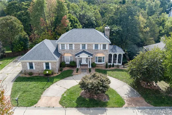 $544,900 | 124 Forest Grove Drive, Glen Carbon, IL 62034