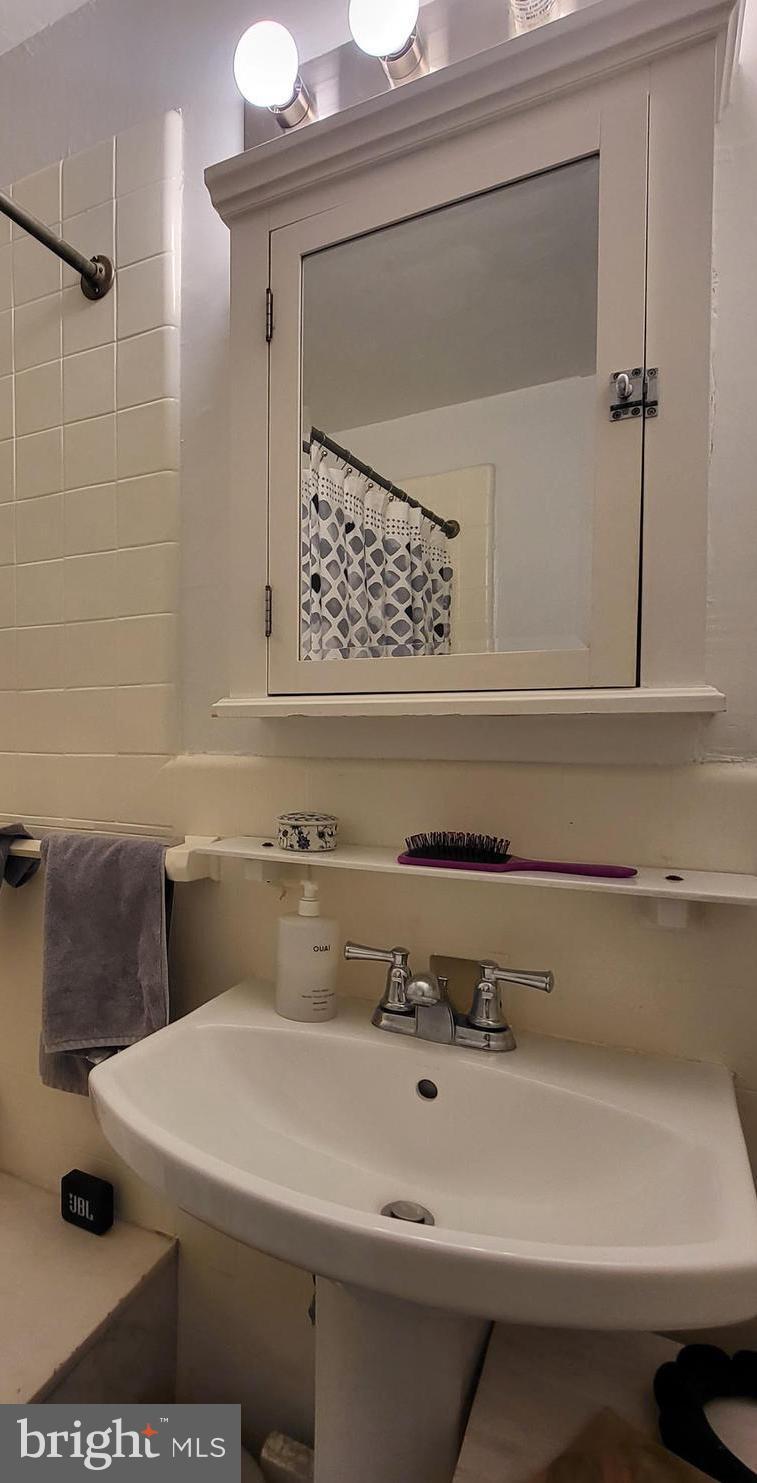 2031 Locust Street, Unit 1503 Philadelphia, PA 19103 - Photo 14 of 24 a close view of utility room