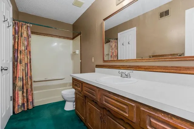 $235,000 | 5928 Sewell Avenue, Kansas City, KS 66104