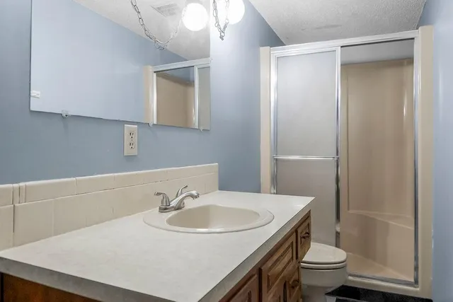 $235,000 | 5928 Sewell Avenue, Kansas City, KS 66104