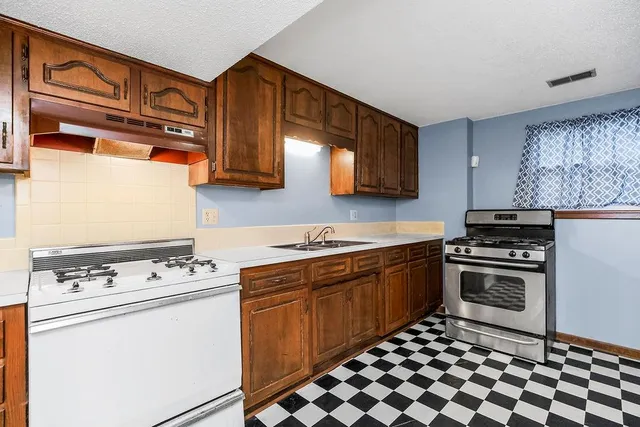 $235,000 | 5928 Sewell Avenue, Kansas City, KS 66104