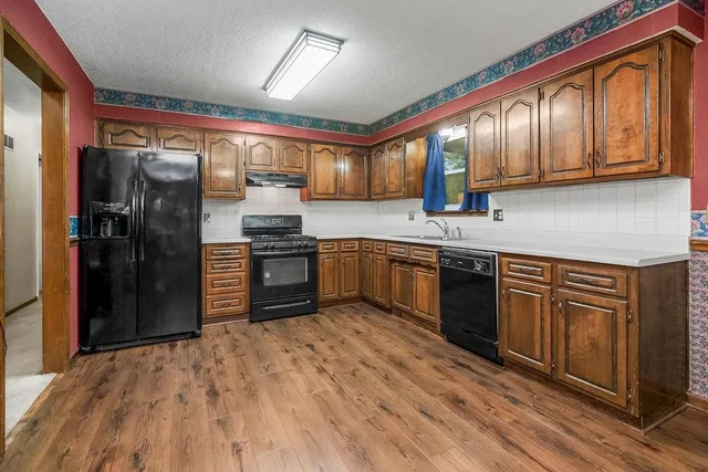 $235,000 | 5928 Sewell Avenue, Kansas City, KS 66104