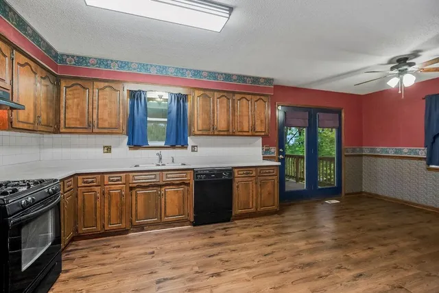 $235,000 | 5928 Sewell Avenue, Kansas City, KS 66104