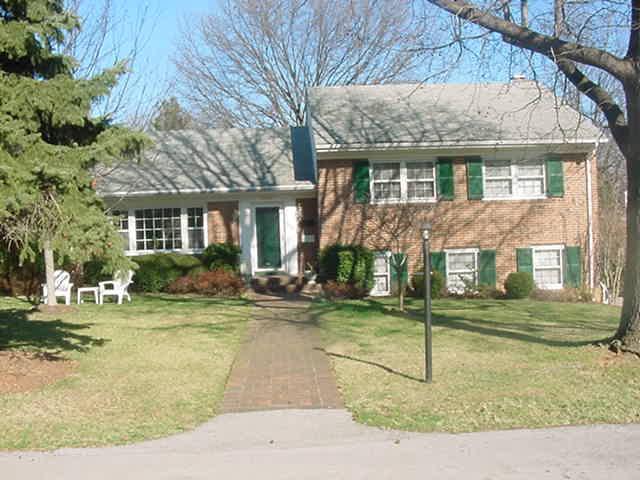 1605 Wilbur Road Southwest Roanoke, VA 24015 - Photo 1 of 12 Front
