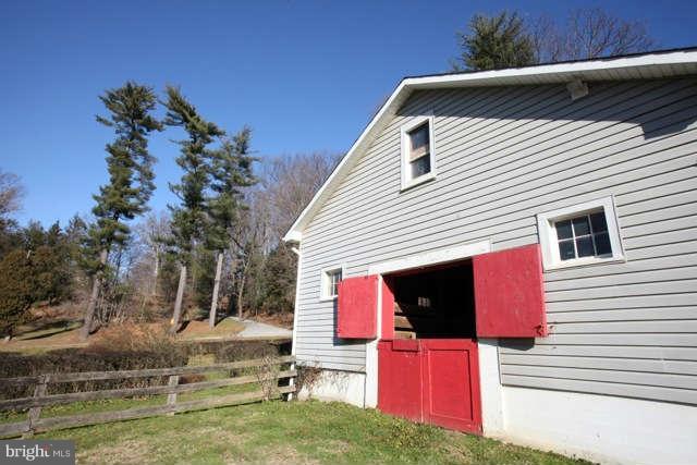 819 Hillside Road Lutherville-Timonium, MD 21093 - Photo 26 of 30 Barn