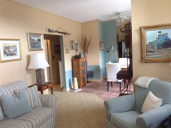 16 Warwick Road Gloucester, MA 01930 - Photo 4 of 12