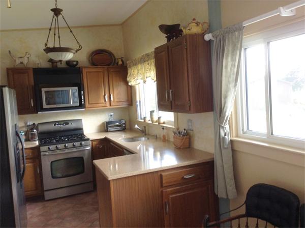 16 Warwick Road Gloucester, MA 01930 - Photo 6 of 12