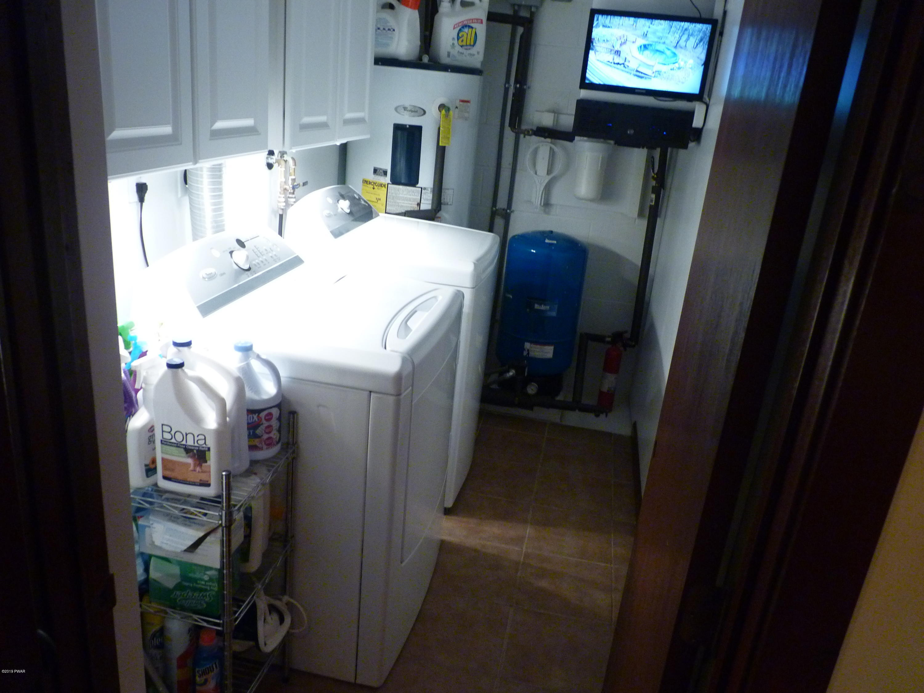 114 Mountain View Road Greeley, PA 18425 - Photo 9 of 27