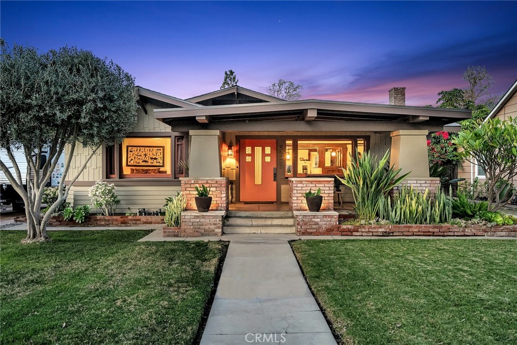 3933 Larchwood Place, Riverside CA 92506 in the historic "Wood Streets" neighborhood.