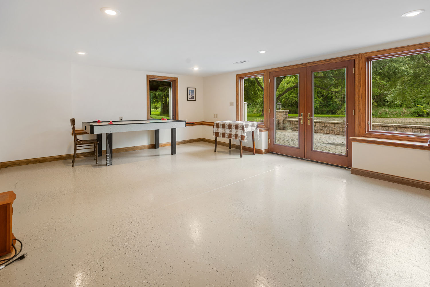 5857 South Brooklyn Road Rochelle, IL 61068 - Photo 19 of 31 a view of a livingroom with furniture and a large window