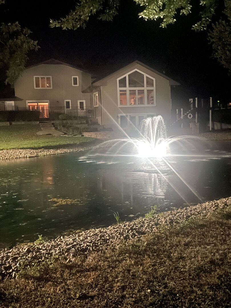 5857 South Brooklyn Road Rochelle, IL 61068 - Photo 5 of 31 a view of a water fountain
