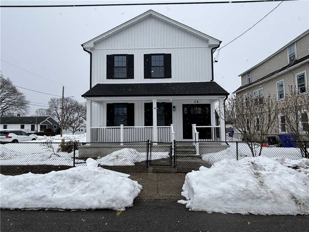 38 Ashburne Street Pawtucket, RI 02861 - Photo 1 of 23