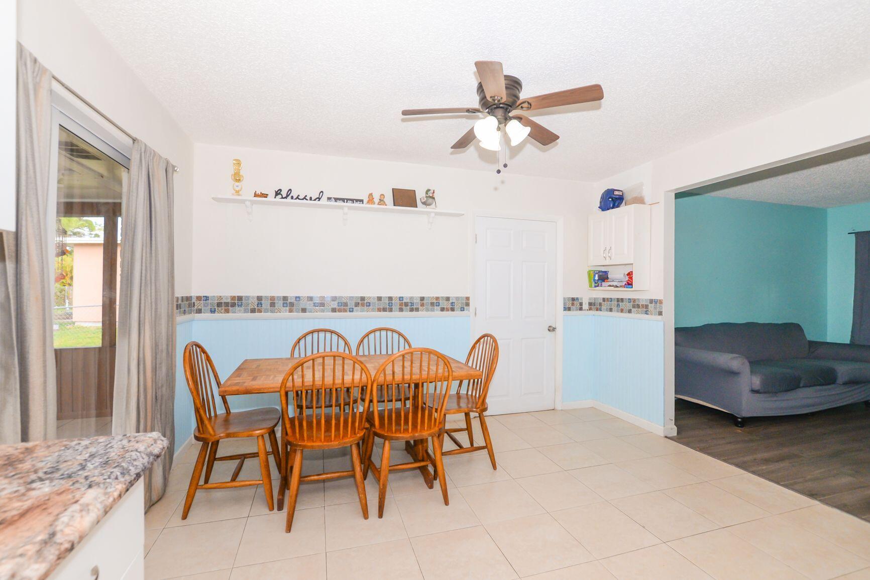 6105 Raintree Trail Fort Pierce, FL 34982 - Photo 5 of 35 Dining Area