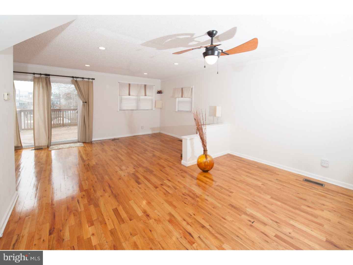 12212 Aster Road Philadelphia, PA 19154 - Photo 2 of 21