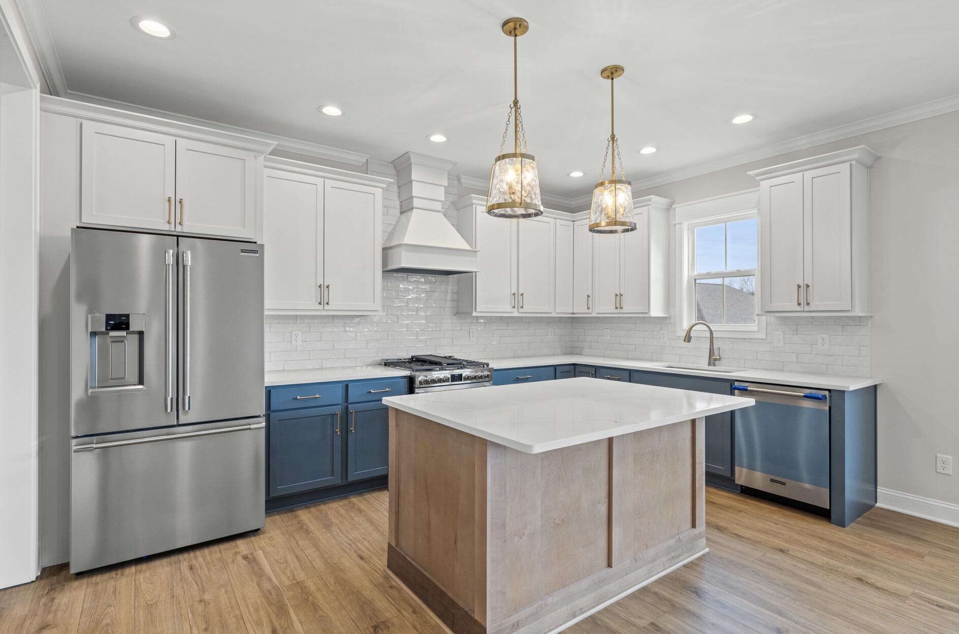 4140 Meadowlark Road Lexington, KY 40509 - Photo 19 of 37 Photos are of a previously built model and may include options, upgrades, or selections not included in the base price. Final construction may vary.