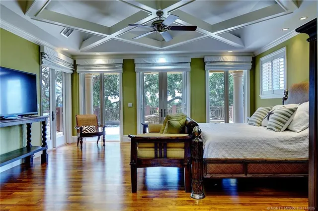 $5,999,998 | 31 North River Road, Stuart, FL 34996