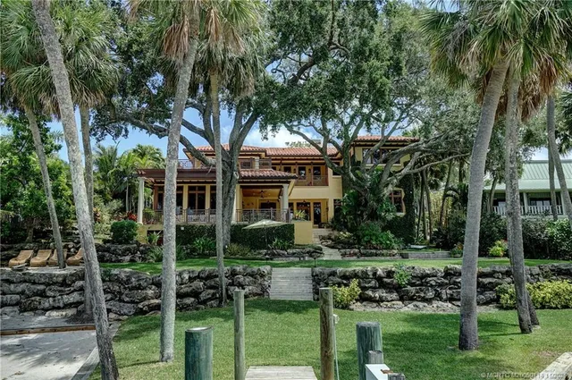 $5,999,998 | 31 North River Road, Stuart, FL 34996