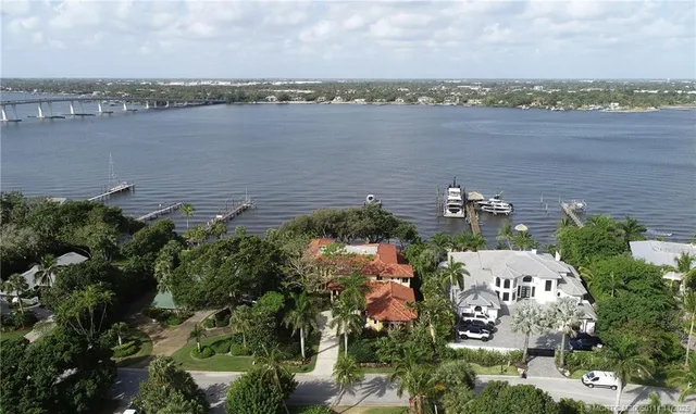 $5,999,998 | 31 North River Road, Stuart, FL 34996