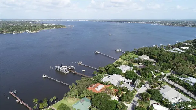 $5,999,998 | 31 North River Road, Stuart, FL 34996