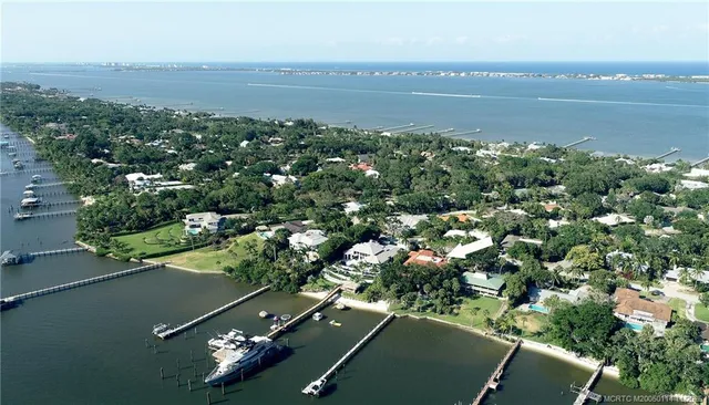 $5,999,998 | 31 North River Road, Stuart, FL 34996