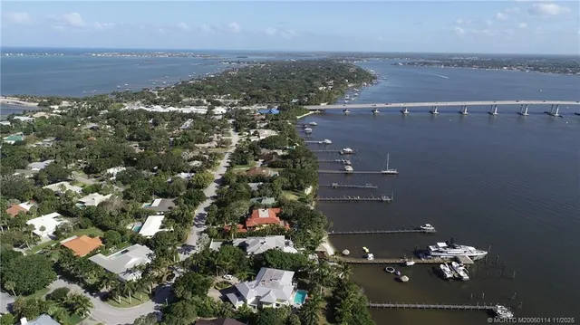 $5,999,998 | 31 North River Road, Stuart, FL 34996