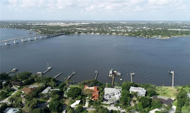 $5,999,998 | 31 North River Road, Stuart, FL 34996