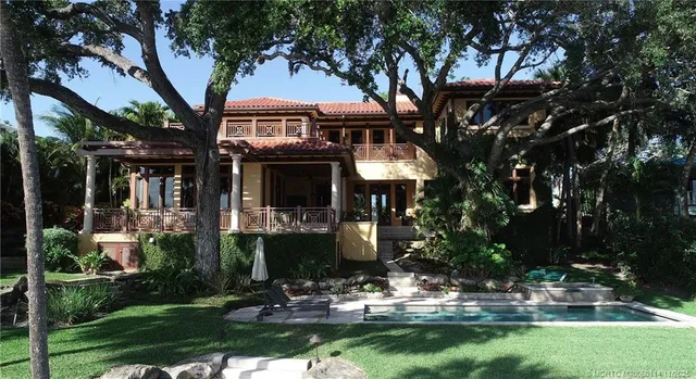 $5,999,998 | 31 North River Road, Stuart, FL 34996