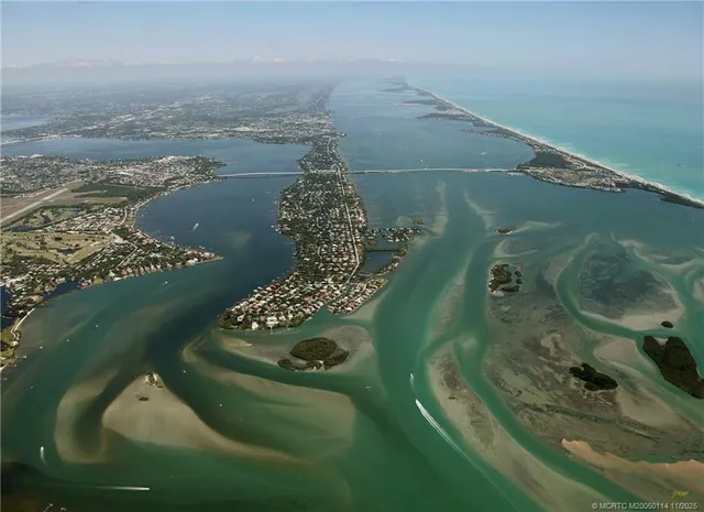 $5,999,998 | 31 North River Road, Stuart, FL 34996